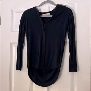 LOFT Women's deep navy top